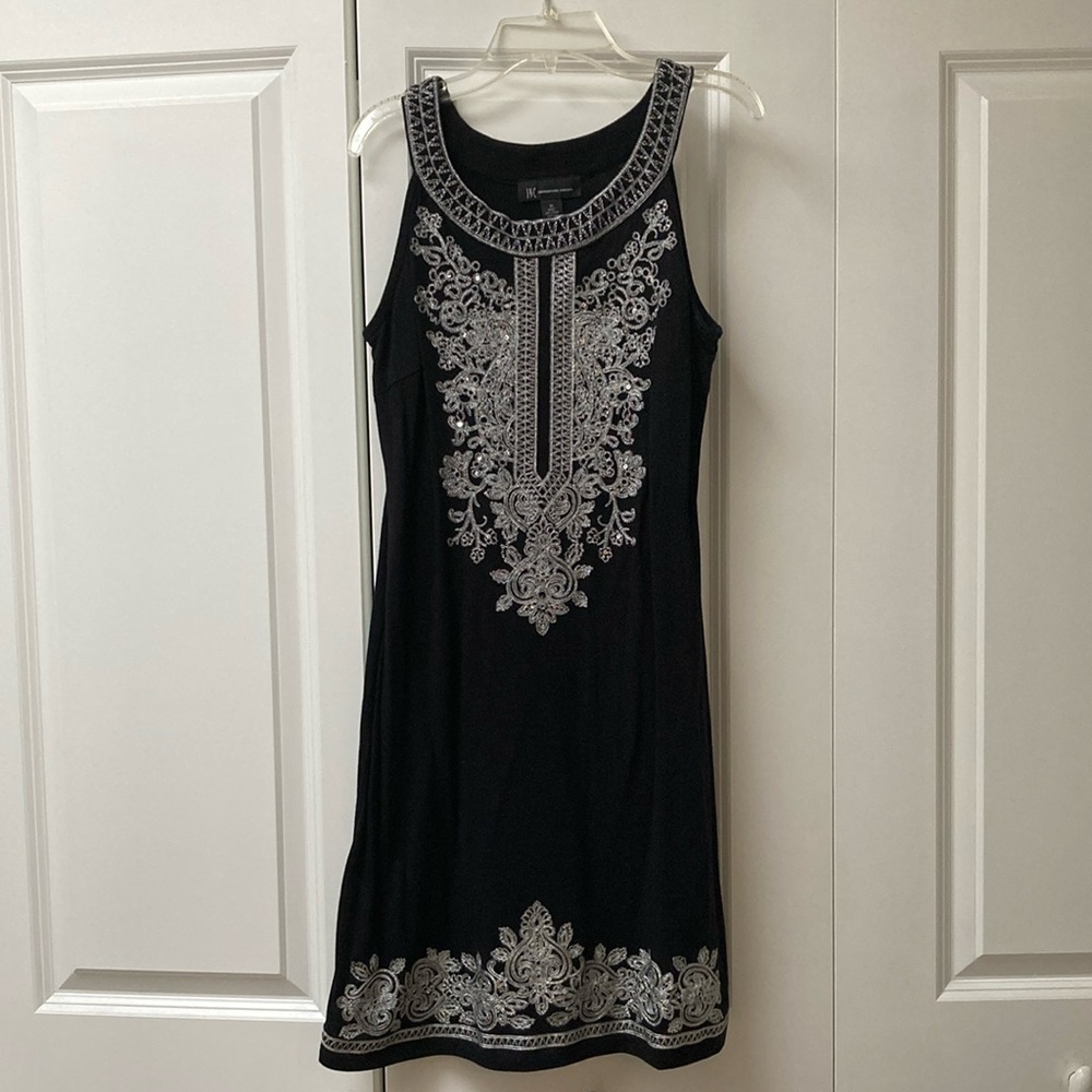 Elegant Black and Silver Knit Embroidered Dress